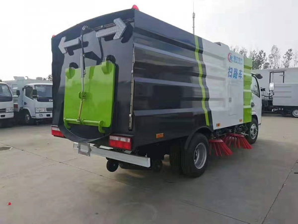 國六東風(fēng)利卡掃路車