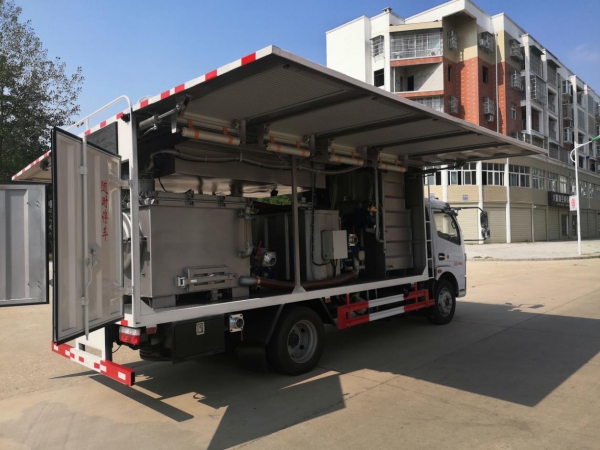 大多利卡吸污凈化車（雙疊螺機)