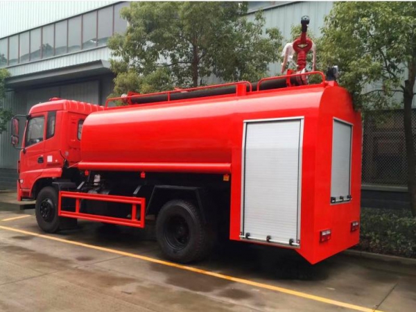 東風天錦消防灑水車10噸