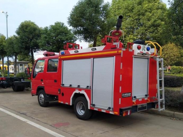 慶鈴小型泡沫消防車1.5噸