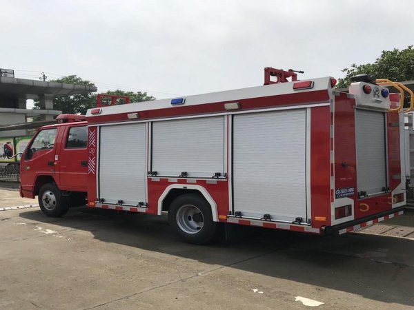 國六小型消防車江鈴水罐消防車2噸
